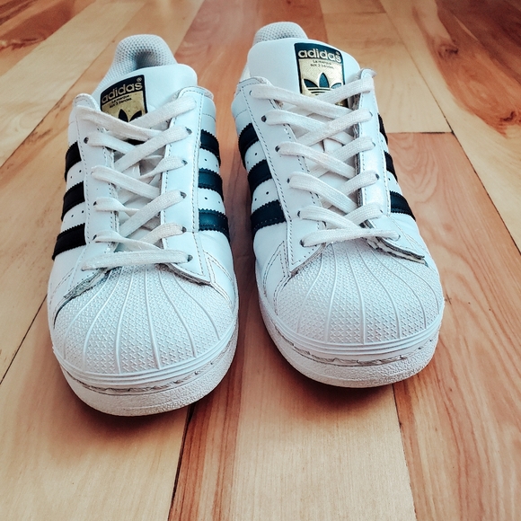 Adidas Superstar shoes - Picture 2 of 10